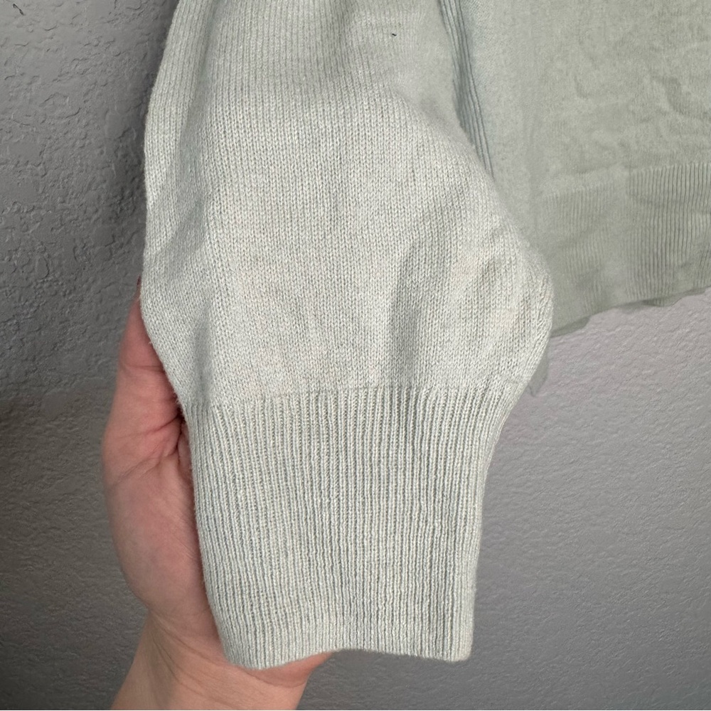 AYR 100% Cashmere V-Neck Sweater Light Sage Green Women’s Size S - Picture 6 of 9